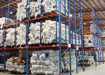 400噸布匹占多大倉(cāng)庫(kù)空間？工廠懸臂貨架批發(fā)定制廠家解析【易達(dá)貨架】