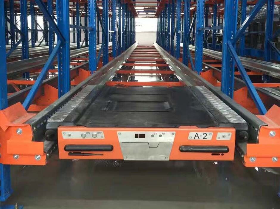  立白集團(tuán)廣州穿梭式貨架倉儲(chǔ)架 [易達(dá)貨架]