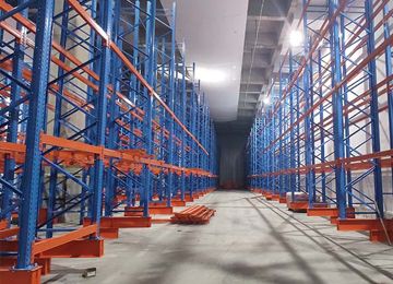 穿梭貨架和高層虎門東莞?jìng)}儲(chǔ)貨架的區(qū)別【易達(dá)貨架】