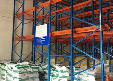 農(nóng)業(yè)用品使用哪些廣西貨架倉儲架存儲？【易達貨架】