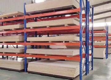 連排貨架為什么要連在一起？五金重型貨架廠解析【易達貨架】