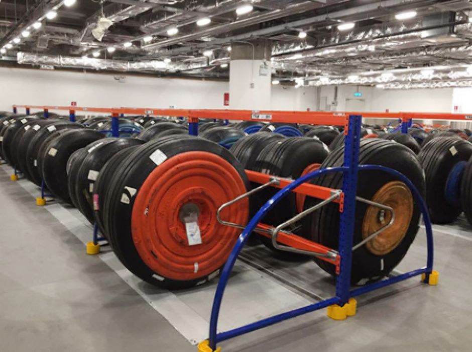 香港國際機(jī)場輪胎專用倉儲貨架【易達(dá)貨架】 香港國際機(jī)場輪胎專用倉儲貨架【易達(dá)貨架】