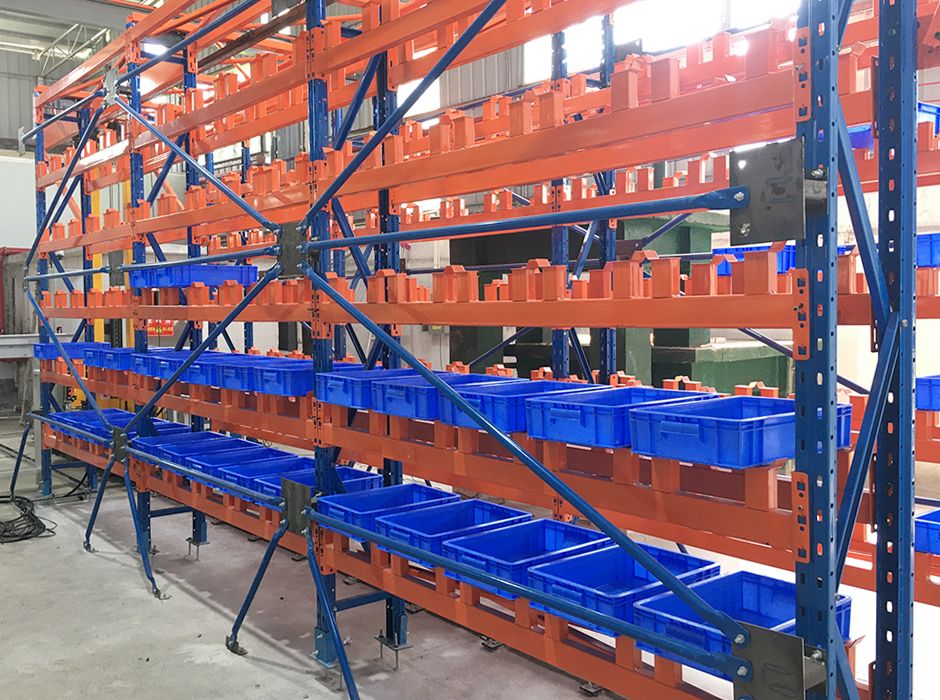 馬來西亞學(xué)校Miniload堆垛機(jī)立體庫貨架【易達(dá)貨架】 馬來西亞學(xué)校Miniload堆垛機(jī)立體庫貨架【易達(dá)貨架】