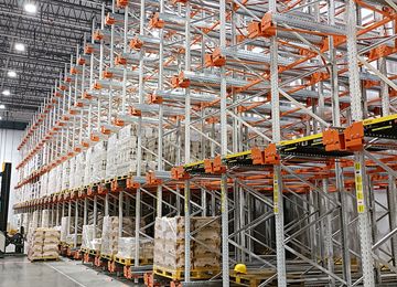 東莞智能貨架成品立體倉庫頭部企業(yè)有哪些？【易達貨架】