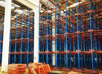 冷庫用哪種全自動貨架好？深圳立體倉庫貨架廠家解析【易達貨架】