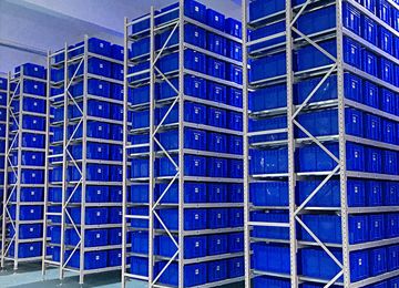 電子廠五層倉庫貨架可以實(shí)現(xiàn)自動(dòng)化存取嗎？【易達(dá)貨架】