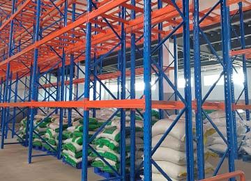 托盤(pán)重型貨架，主打一個(gè)承重力強(qiáng)【易達(dá)貨架】