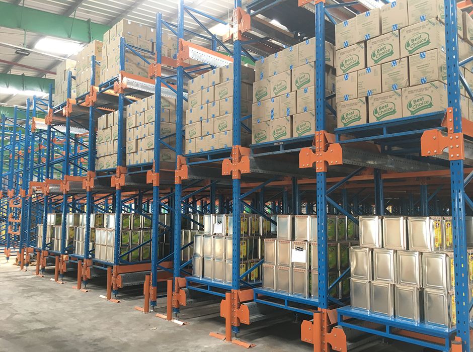 印度食品公司用半自動(dòng)穿梭車(chē)貨架【易達(dá)貨架】 印度食品公司用半自動(dòng)穿梭車(chē)貨架【易達(dá)貨架】