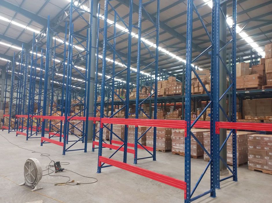 危地馬拉物流公司重型托盤貨架【易達(dá)貨架】 危地馬拉物流公司重型托盤貨架【易達(dá)貨架】