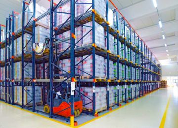 8米高的冷庫貨架有哪些類型？冷庫高層貨架廠解析【易達貨架】