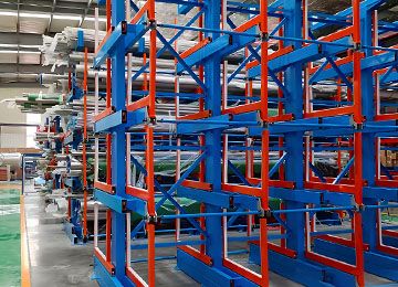 伸縮懸臂貨架價(jià)格高嗎？【易達(dá)貨架】