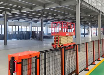 廣州閣樓平臺(tái)貨架做5個(gè)夾層穩(wěn)固嗎？【易達(dá)貨架】