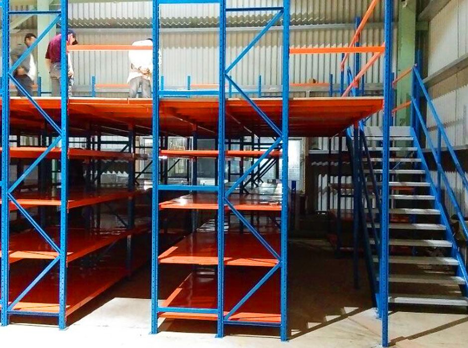 鑫啟航餐飲??陂w樓式倉儲貨架【易達(dá)貨架】 鑫啟航餐飲海口閣樓式倉儲貨架【易達(dá)貨架】