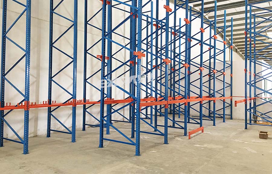 通廊式倉(cāng)儲(chǔ)貨架