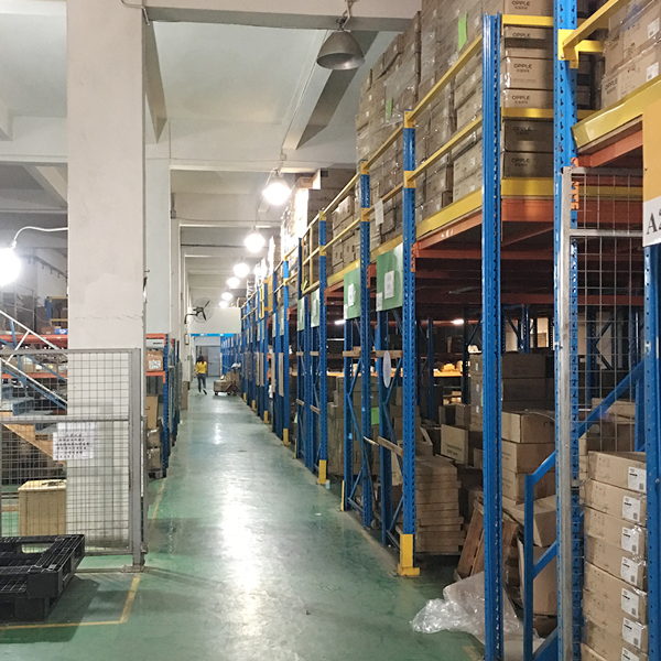 中堂重型倉儲(chǔ)貨架